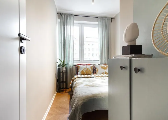 Good Morning - 100m Rynek - Netflix - Free Parking - 3 Separate - Ac Apartment Wroclaw